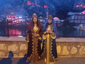 Amasya’da Osmanlı Dönemine Yolculuk: Tarihi Kıyafetlerle Eşsiz Deneyim
